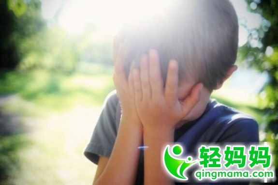 你们这样做伤了孩子的心,知道吗?