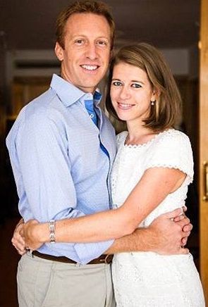 ���Ĺ�����Ů�����̣�Ӣ���İ���ά��( Octavia)�Ͷ�����ˡ��²��(Dominic Orchard )�� 