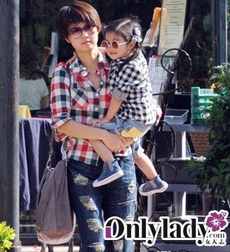 ���º������P��Ů��ȡ���İ���