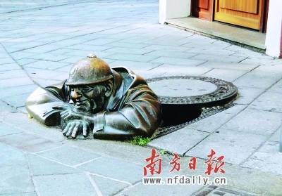 ●自备露营装备预防万一 ●自备露营装备预防万一