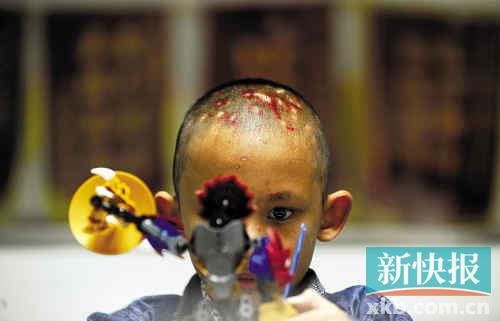 ��С���Դ������������౻Ұ���ݹ��İ̺ۡ��¿챨����������