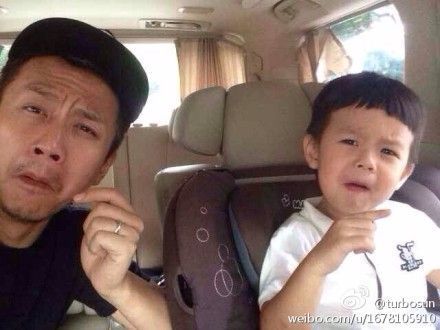 邓超和等等做鬼脸 邓超和等等做鬼脸