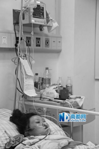 为保住性命,阿丽的子宫和部分小肠被切除。南都记者 刘辉龙 摄 为保住性命,阿丽的子宫和部分小肠被切除。南都记者 刘辉龙 摄