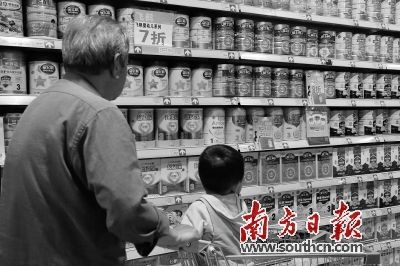 让人眼花缭乱的婴幼儿奶粉品牌。 让人眼花缭乱的婴幼儿奶粉品牌。