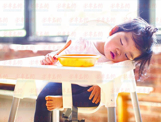 孩子不好好吃饭成为好多家长的心病。供图/全景 孩子不好好吃饭成为好多家长的心病。供图/全景