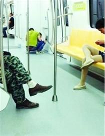 天府早报记者曾卓琳刘睿实习生张凯敏 天府早报记者曾卓琳刘睿实习生张凯敏